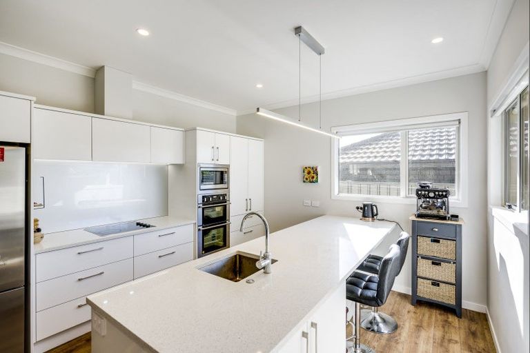 Photo of property in 91 Puketapu Road, Taradale, Napier, 4112