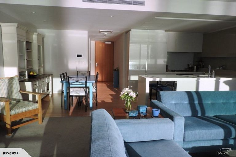 Photo of property in Clyde Quay Wharf, 1a/3 Clyde Quay Wharf, Te Aro, Wellington, 6011