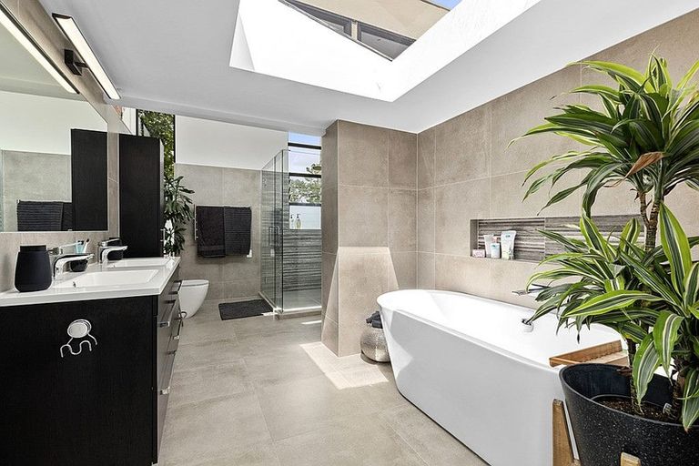 Photo of property in 31 Waipuia Place, Greenhithe, Auckland, 0632