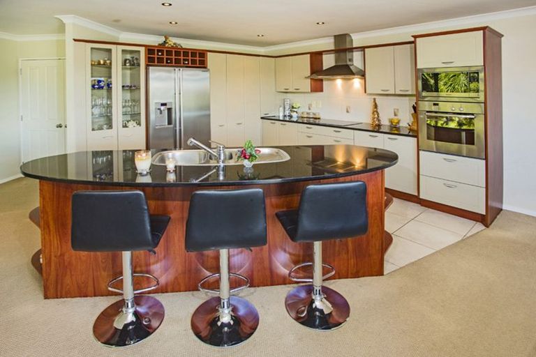 Photo of property in 60 Somerville Road, Shelly Park, Auckland, 2014