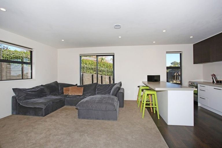 Photo of property in 11 Bernora Crescent, Bombay, 2675