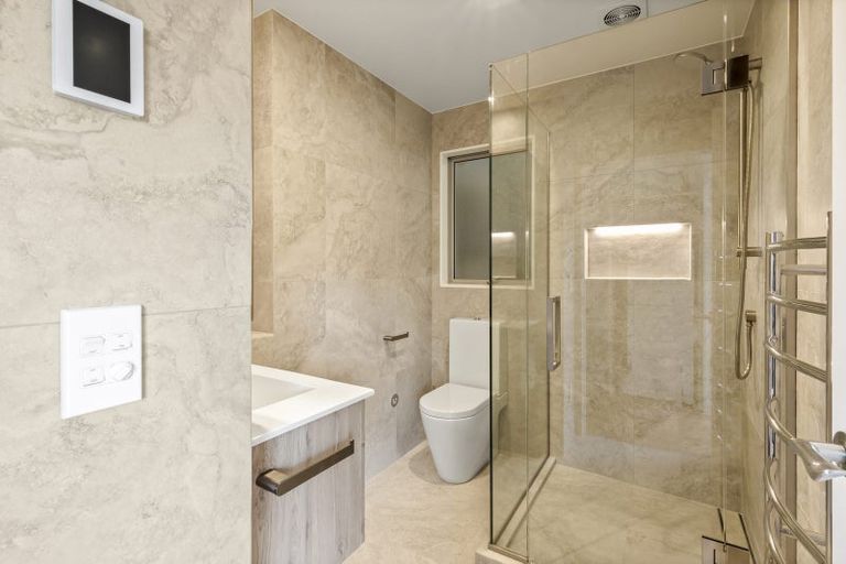 Photo of property in 12 Dart Place, Fernhill, Queenstown, 9300