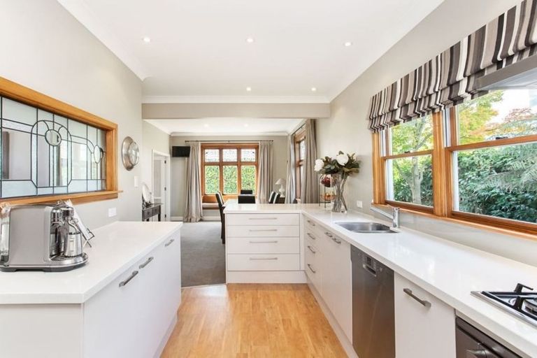 Photo of property in 32 Peel Street, Strowan, Christchurch, 8052