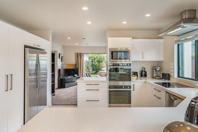 Photo of property in 59 Hautana Street, Woburn, Lower Hutt, 5010