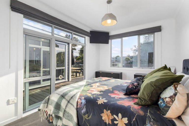 Photo of property in 5 Torridon Road, Miramar, Wellington, 6022