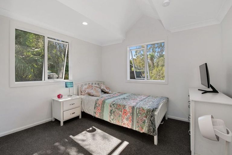Photo of property in 1/7 Belle Verde Drive, Sunnynook, Auckland, 0630