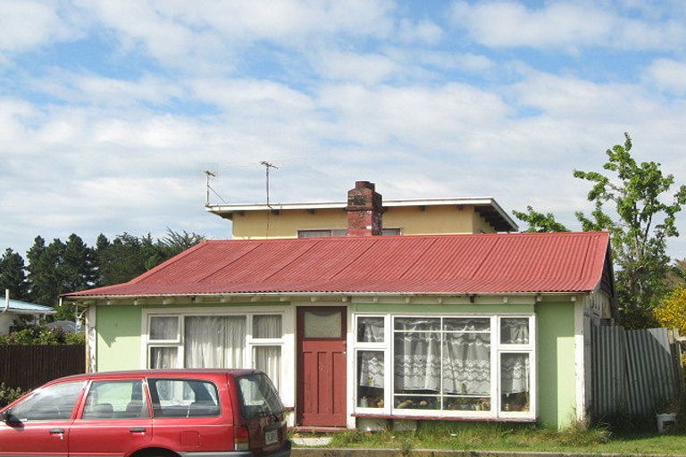 Photo of property in 27 Cross Street, Waikuku Beach, 7473