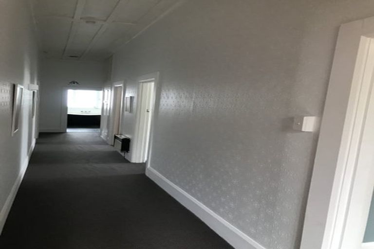 Photo of property in 25 Cameron Road, Bluff Hill, Napier, 4110