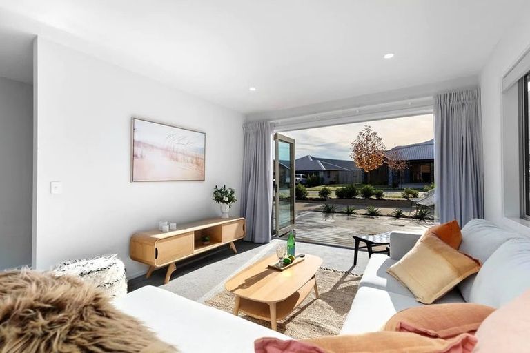 Photo of property in 3 Ward Street, Jacks Point, Queenstown, 9371