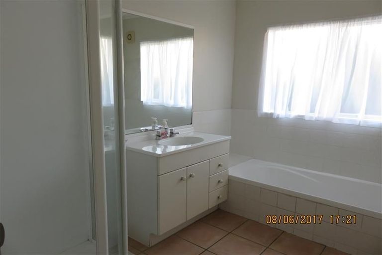 Photo of property in 325b Royal Road, Massey, Auckland, 0614