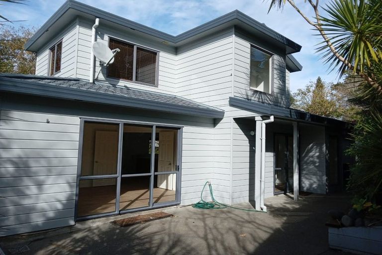 Photo of property in 34b Kiteroa Terrace, Rothesay Bay, Auckland, 0630