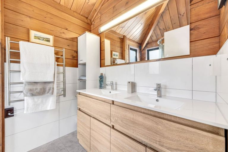 Photo of property in 135b Portsmouth Road, Bombay, 2675