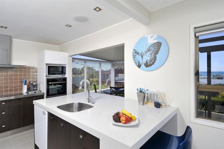 Photo of property in 1/91 Aberdeen Road, Castor Bay, Auckland, 0620