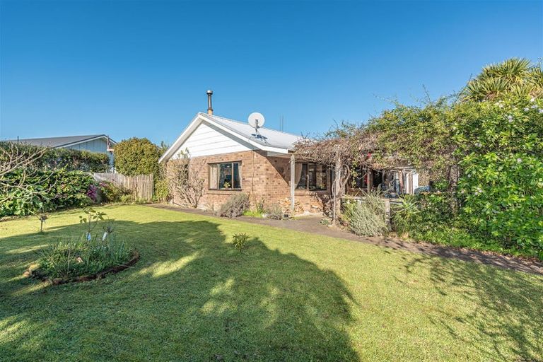 Photo of property in 14 Budge Street, Fordell, Whanganui, 4572