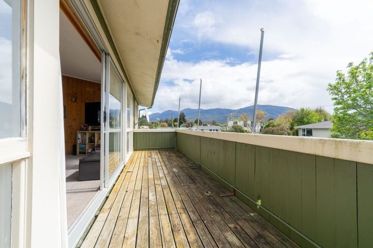 Photo of property in 30 Moana Crescent, Te Anau, 9600
