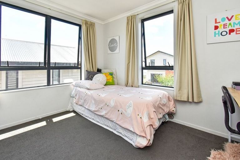Photo of property in 6 Kohi Kai Place, Weymouth, Auckland, 2103