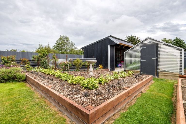 Photo of property in 3 Holmes Street, Waimate, 7924
