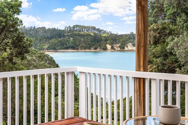 Photo of property in 21 Ocean View Road, Hatfields Beach, Orewa, 0931