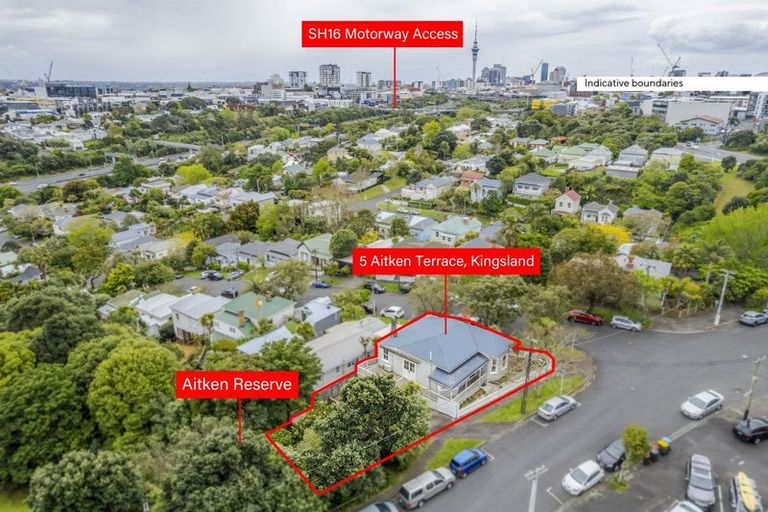 Photo of property in 5 Aitken Terrace, Kingsland, Auckland, 1021