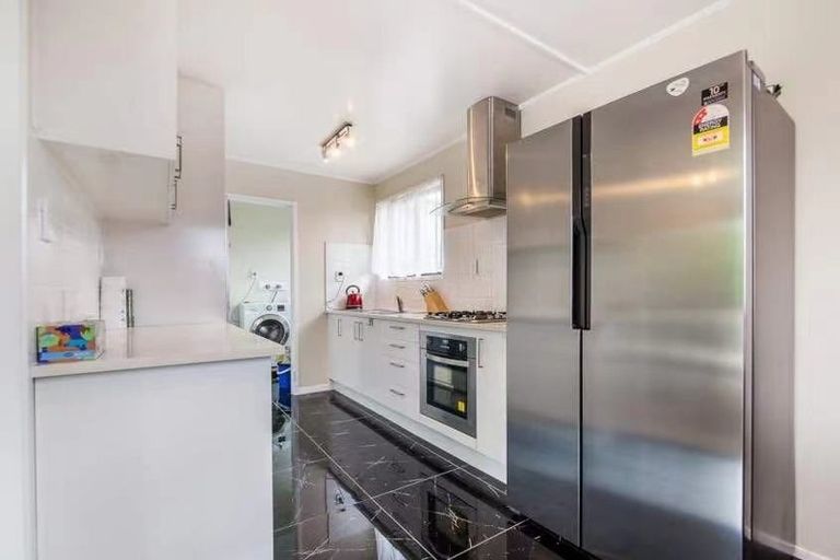 Photo of property in 12 Hillman Place, Ranui, Auckland, 0612