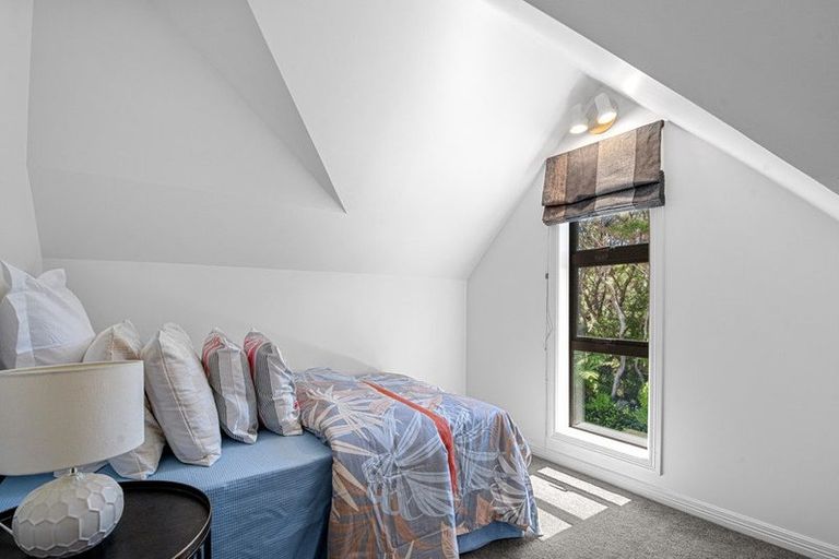 Photo of property in 1034 Scenic Drive North, Swanson, Auckland, 0816