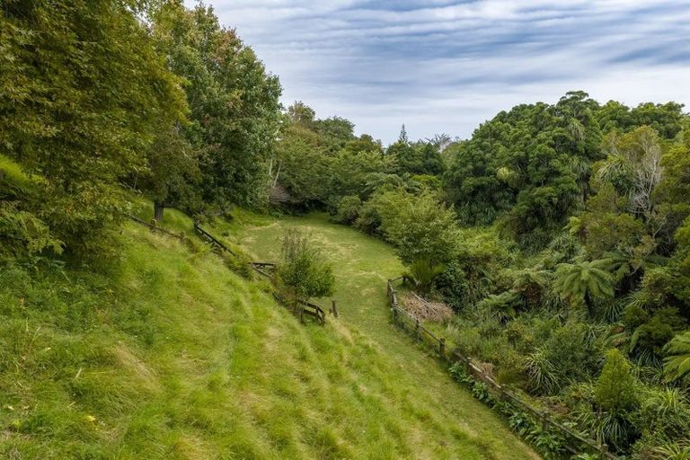 Photo of property in 8f Nevada Drive, Merrilands, New Plymouth, 4312
