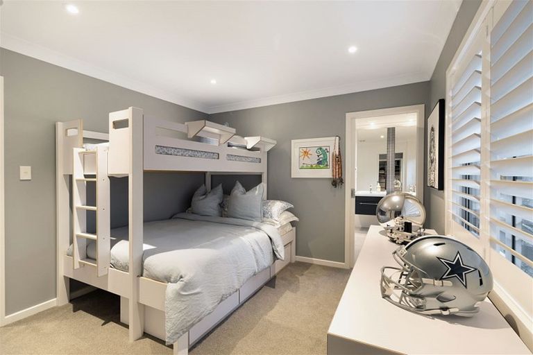 Photo of property in 37 Paremoremo Road, Lucas Heights, Auckland, 0632