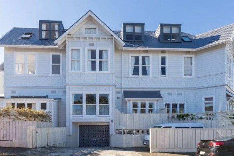 Photo of property in The Villas, 14/33 Hobson Street, Thorndon, Wellington, 6011