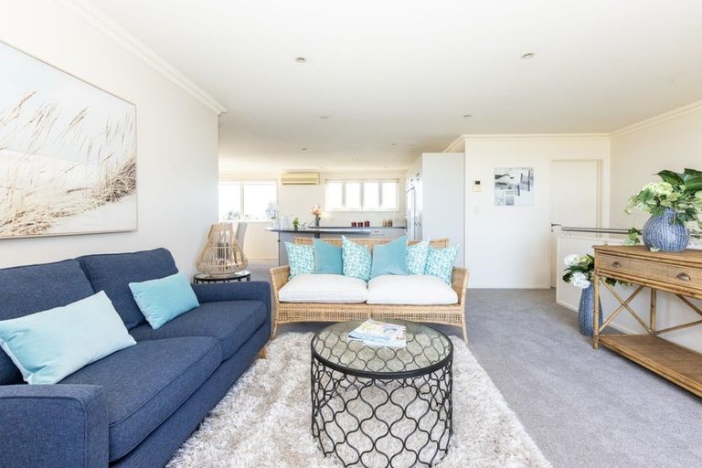 Photo of property in 627 Marine Parade, Napier South, Napier, 4110