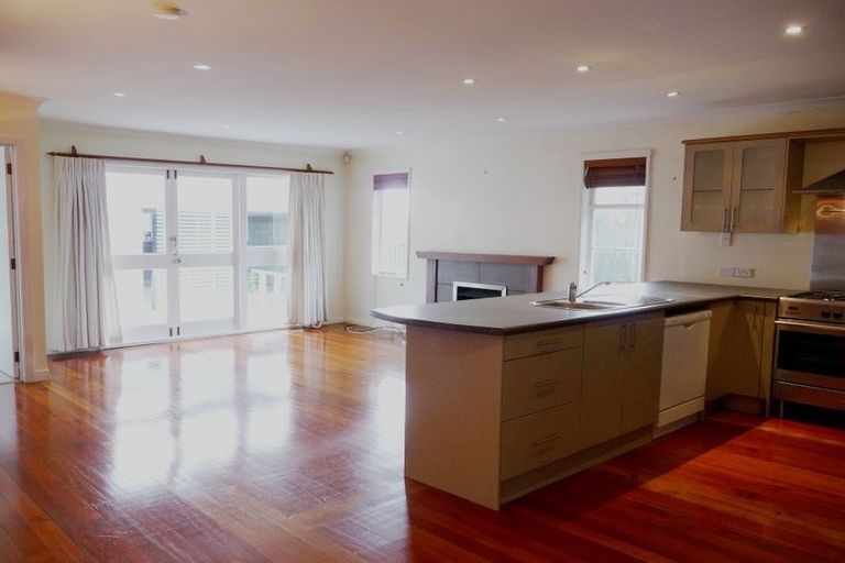 Photo of property in 117a Bruce Road, Glenfield, Auckland, 0629