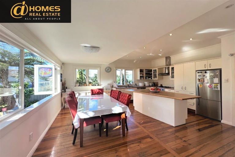 Photo of property in 1 Locarno Avenue, Sandringham, Auckland, 1025