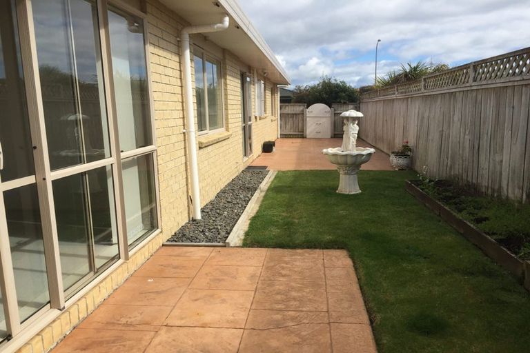 Photo of property in 2 Terry Lane, Paraparaumu Beach, Paraparaumu, 5032