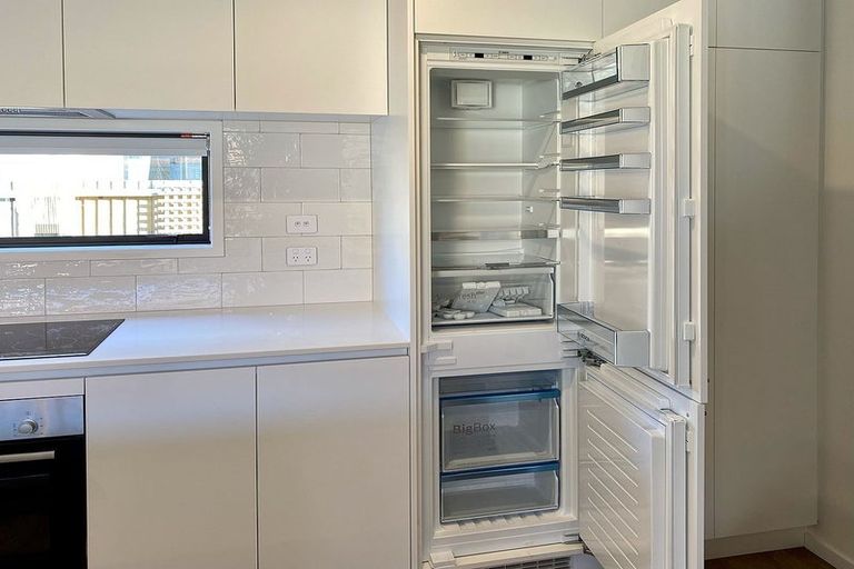 Photo of property in 2/45 Division Street, Riccarton, Christchurch, 8041