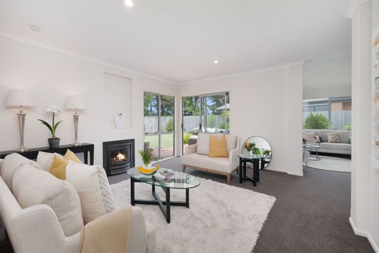 Photo of property in 11 Amoka Crescent, Parklands, Christchurch, 8083