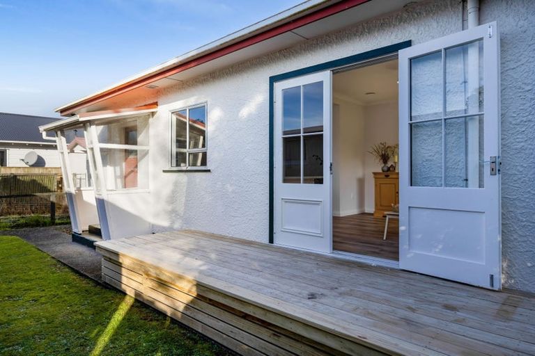 Photo of property in 188 South Road, Hawera, 4610
