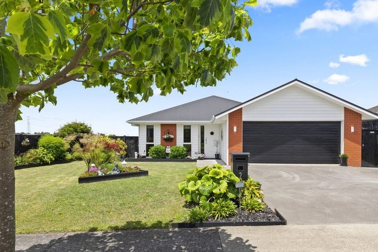 Photo of property in 2 Westmuir Crescent, Pokeno, 2402