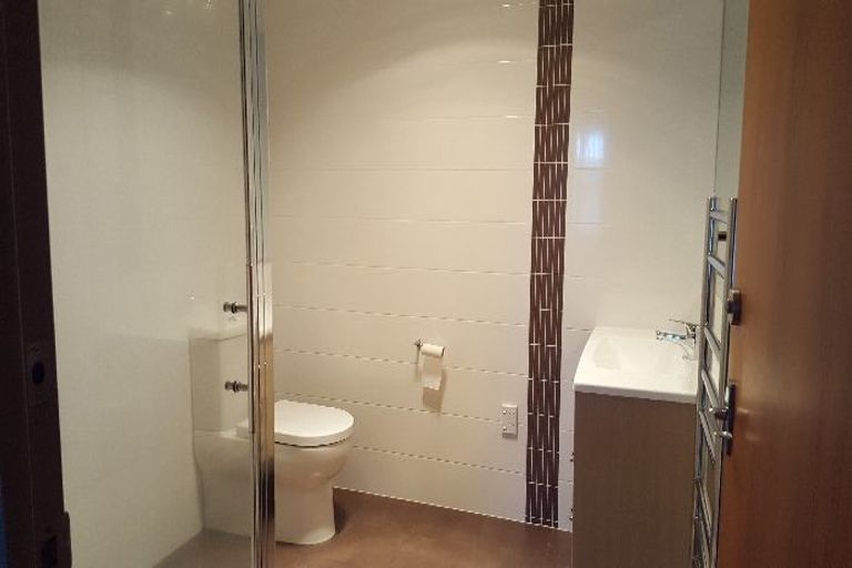 Photo of property in 112 Forrest Hill Road, Forrest Hill, Auckland, 0620