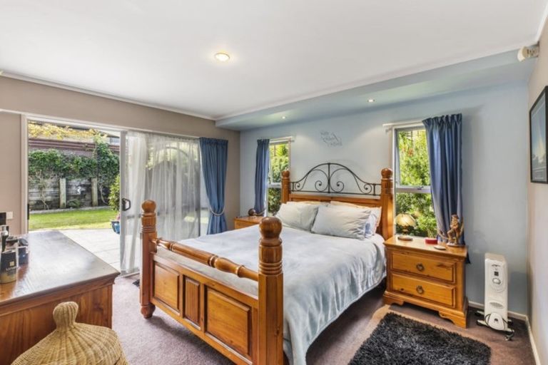 Photo of property in 6 Goldfinch Place, Welcome Bay, Tauranga, 3112