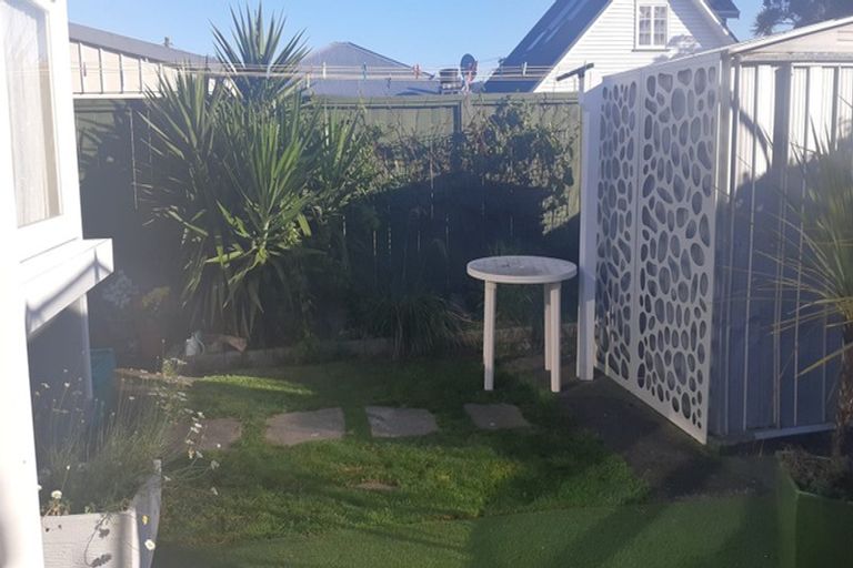 Photo of property in 27 William Street, Petone, Lower Hutt, 5012