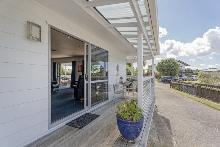 Photo of property in 98 Catherine Crescent, Whitianga, 3510