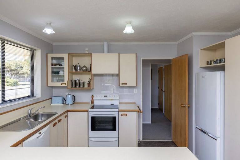 Photo of property in 2 Kanawa Street, Waikanae, 5036