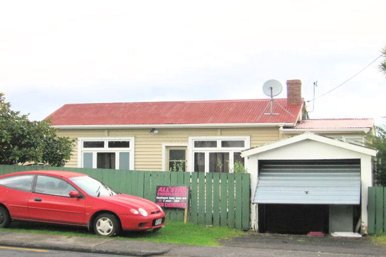 Photo of property in 2/57 James Laurie Street, Henderson, Auckland, 0612