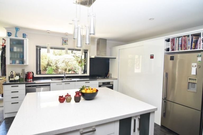 Photo of property in 7 The Glade, Carterton, 5713