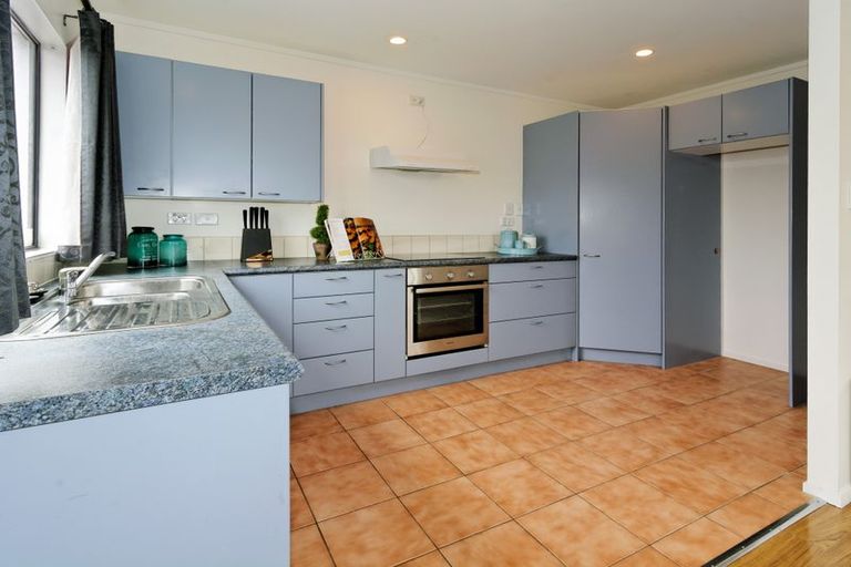 Photo of property in 72d Seabrook Avenue, New Lynn, Auckland, 0600