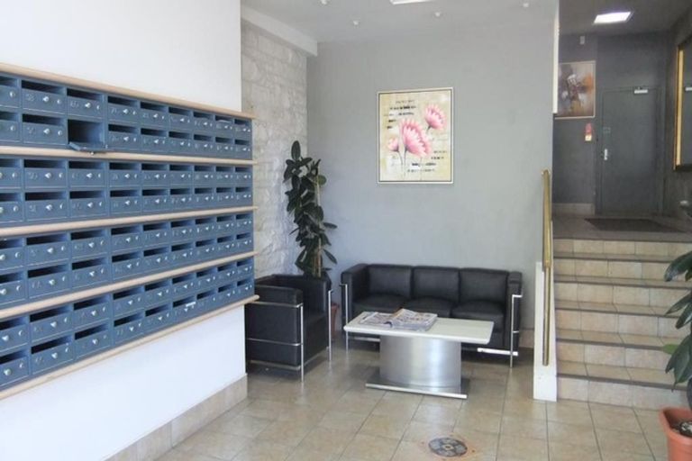 Photo of property in Terrace Garden Apartments, 6d/120 The Terrace, Wellington Central, Wellington, 6011