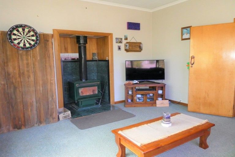 Photo of property in 82 Tasman Street, Karoro, Greymouth, 7805