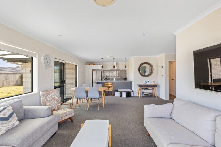 Photo of property in 21 Longstaff Drive, Bell Block, New Plymouth, 4312