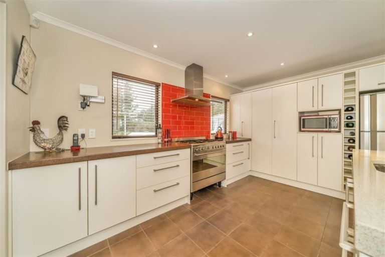 Photo of property in 32c Kaitoke Loop, Kaitoke, Upper Hutt, 5018