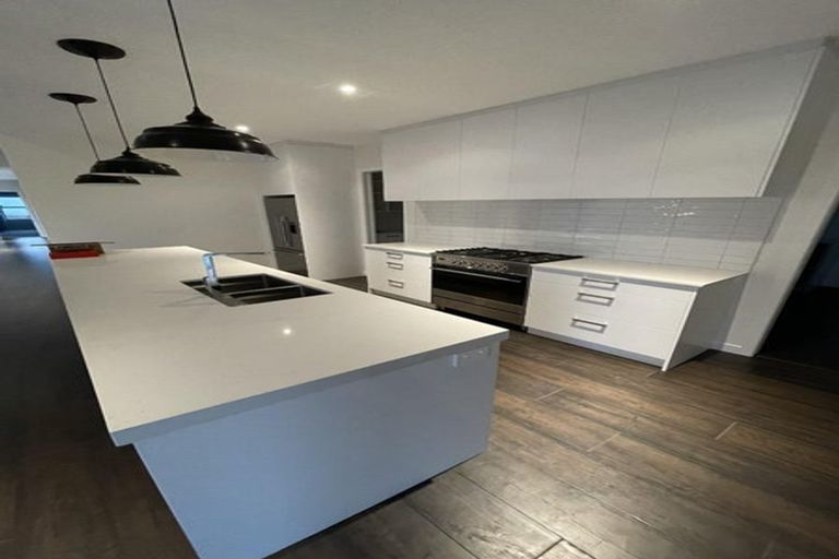 Photo of property in 9 Moya Drive, Matakana, 0985