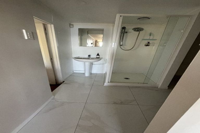 Photo of property in 10 Sykes Avenue, Hatfields Beach, Orewa, 0931